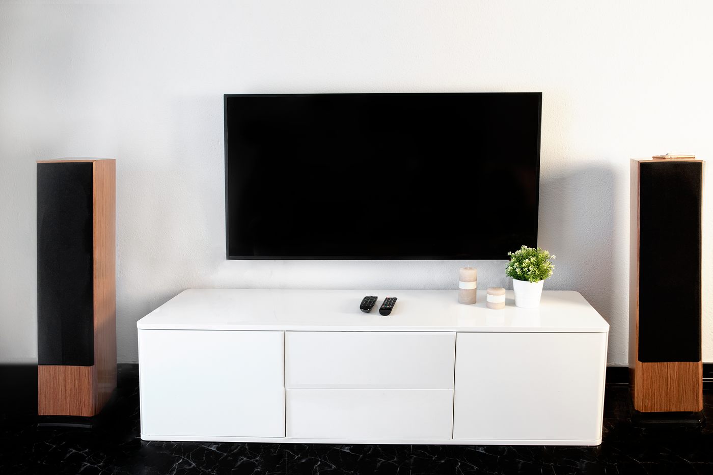 LG Signature OLED M3 97-inch Wireless TV