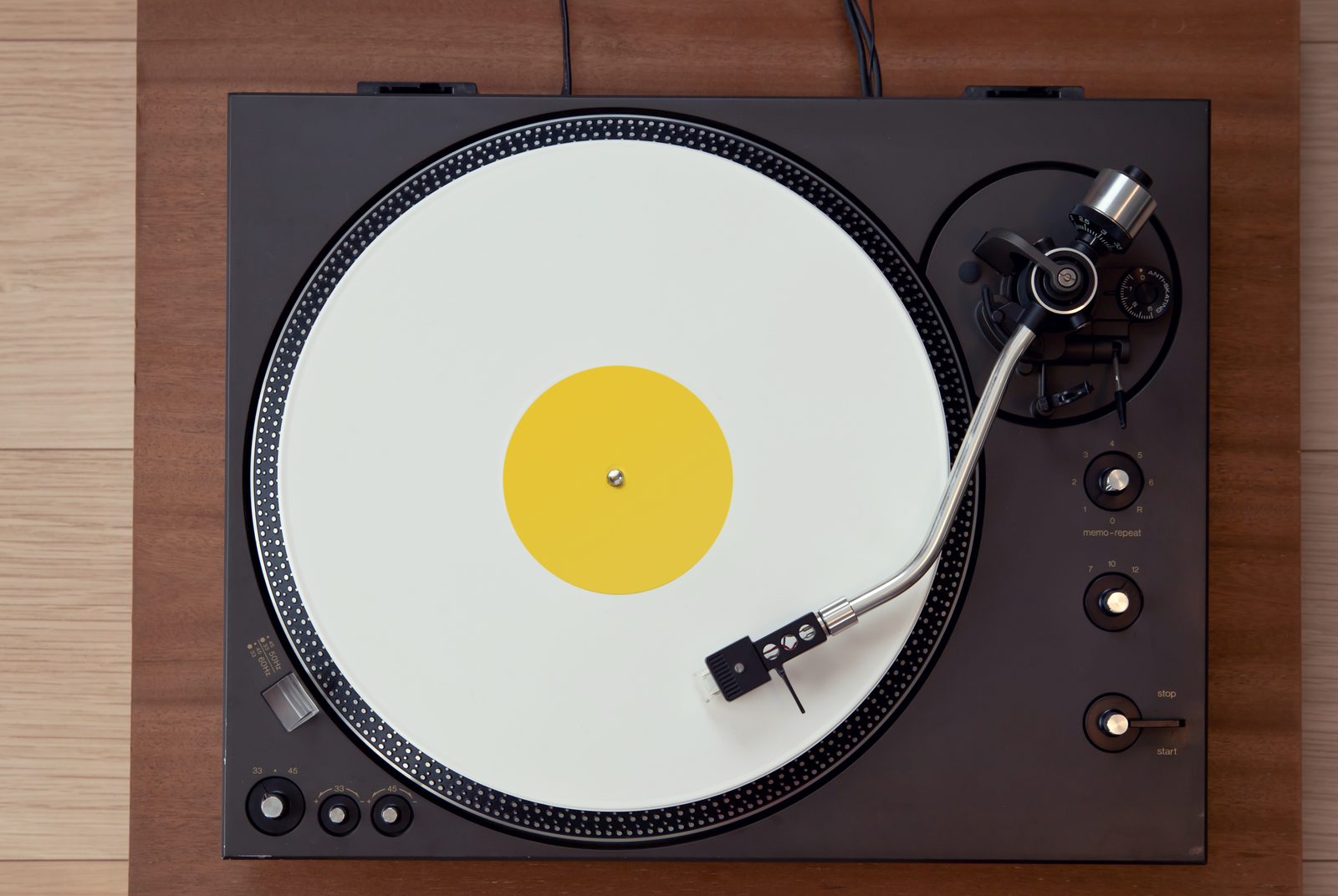 Technics SL-1000R Direct Drive Turntable