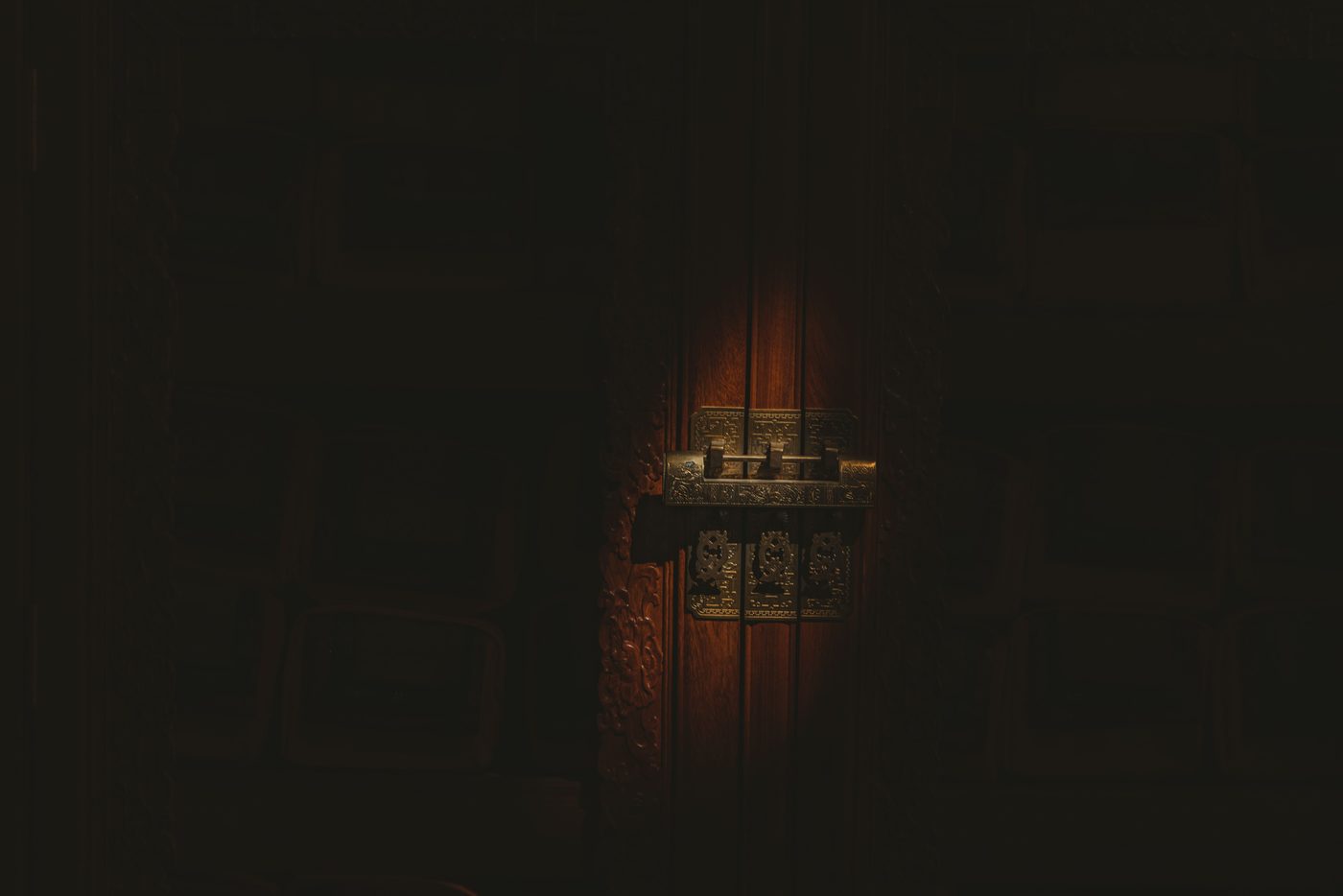 The Ten Thousand Doors of January